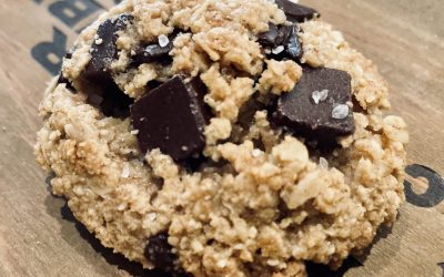 Paleo Chocolate Chip Oatmeal Cookies